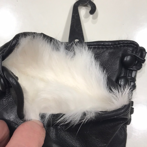 Ladies leather gloves - Picture 3 of 3